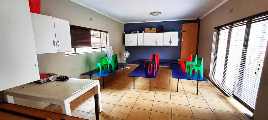 Commercial Property for Sale in Melodie North West